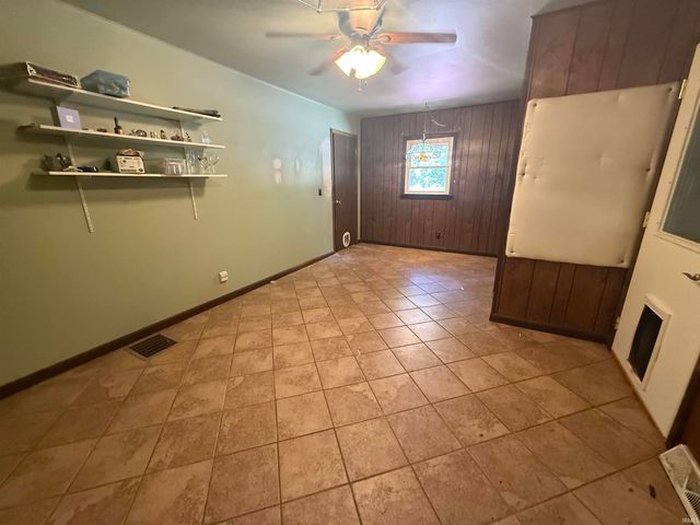 2413 Spice Valley Road, Mitchell, IN 47446