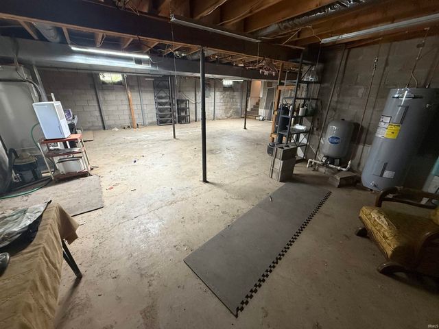 2413 Spice Valley Road, Mitchell, IN 47446