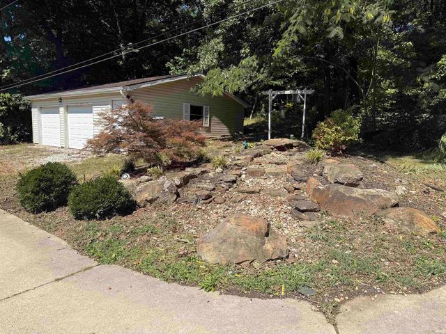 2413 Spice Valley Road, Mitchell, IN 47446