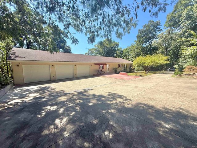 2413 Spice Valley Road, Mitchell, IN 47446