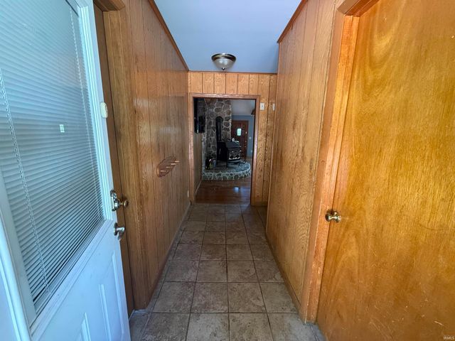 2413 Spice Valley Road, Mitchell, IN 47446