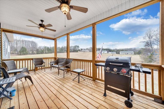 131 Belvior CIR, Moneta, VA 24121