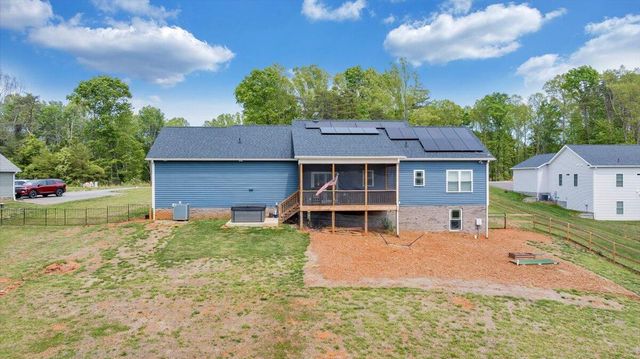 131 Belvior CIR, Moneta, VA 24121