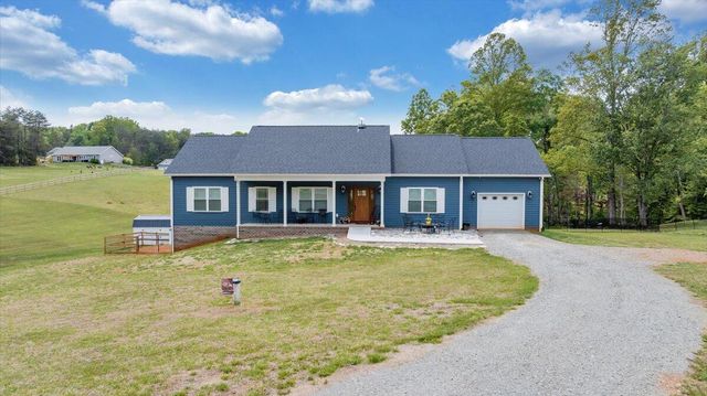 131 Belvior CIR, Moneta, VA 24121