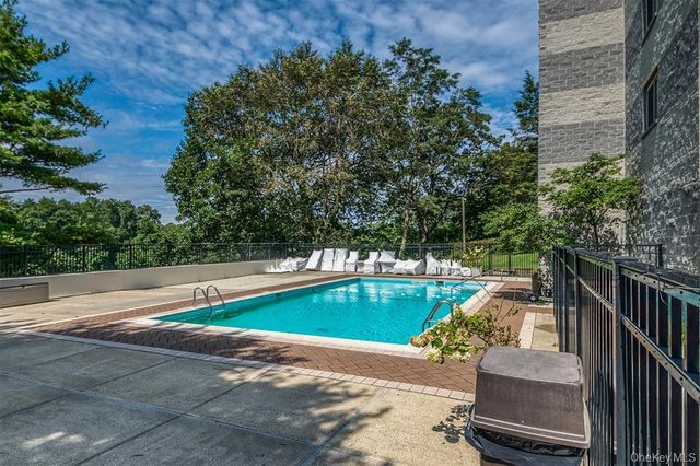 703 Pelham Road 513, New Rochelle, NY 10805
