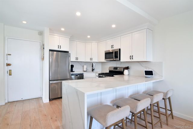 703 Pelham Road 513, New Rochelle, NY 10805