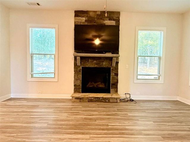 335 Oakleigh Manor Drive, Fayetteville, GA 30215
