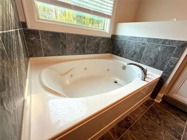 335 Oakleigh Manor Drive, Fayetteville, GA 30215