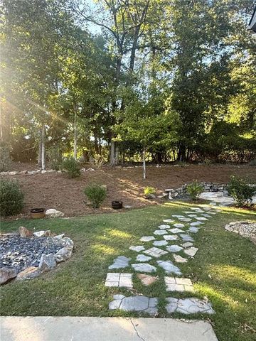335 Oakleigh Manor Drive, Fayetteville, GA 30215