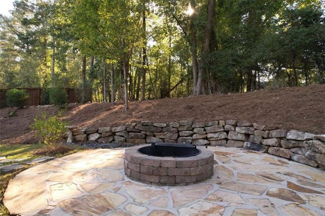 335 Oakleigh Manor Drive, Fayetteville, GA 30215