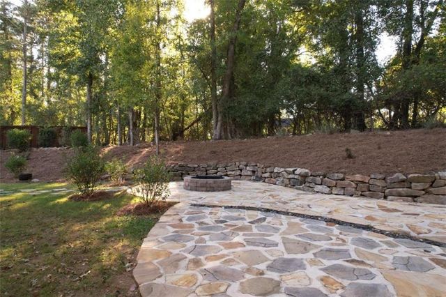 335 Oakleigh Manor Drive, Fayetteville, GA 30215