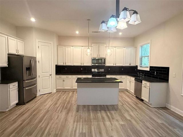 335 Oakleigh Manor Drive, Fayetteville, GA 30215