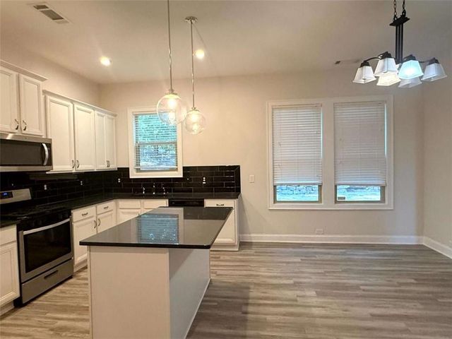 335 Oakleigh Manor Drive, Fayetteville, GA 30215