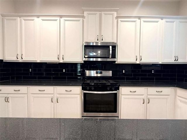 335 Oakleigh Manor Drive, Fayetteville, GA 30215