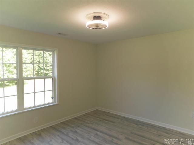 571 Daffodil, Romance, AR 72136