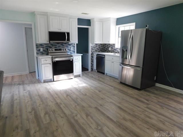 571 Daffodil, Romance, AR 72136