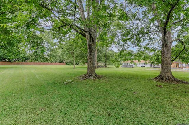 9448 Foster Rd, Baton Rouge, LA 70811