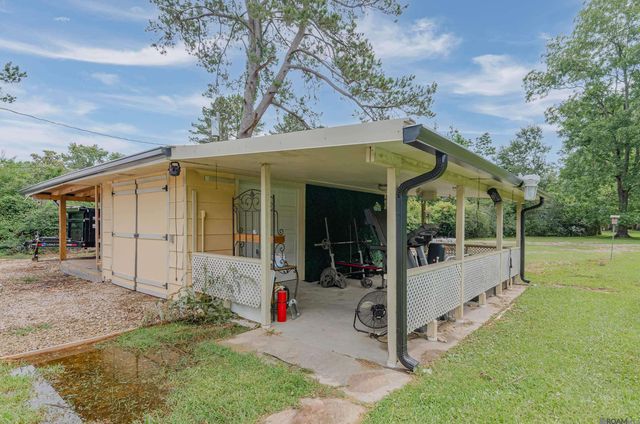 9448 Foster Rd, Baton Rouge, LA 70811