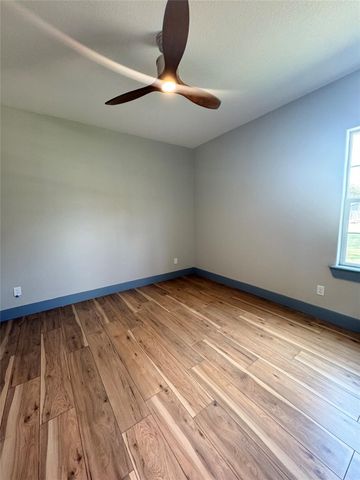 119 N 8th Street, Beasley, TX 77417