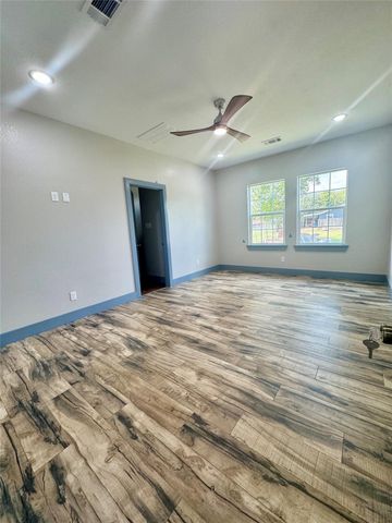 119 N 8th Street, Beasley, TX 77417