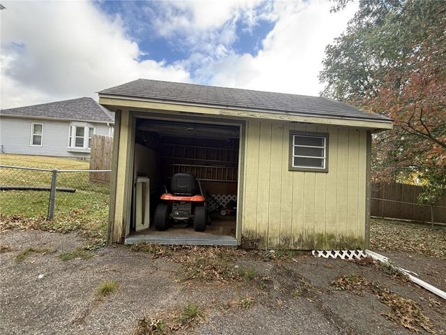 3316 Scott Street, St Joseph, MO 64507