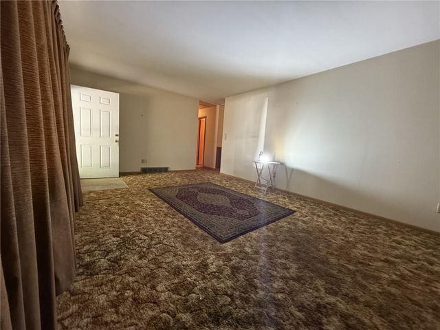 3316 Scott Street, St Joseph, MO 64507