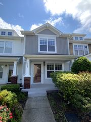 554 Flintlock Ct, Nashville, TN 37217