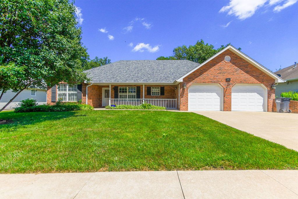 604 ADENS WOODS CT, Columbia, MO 65201