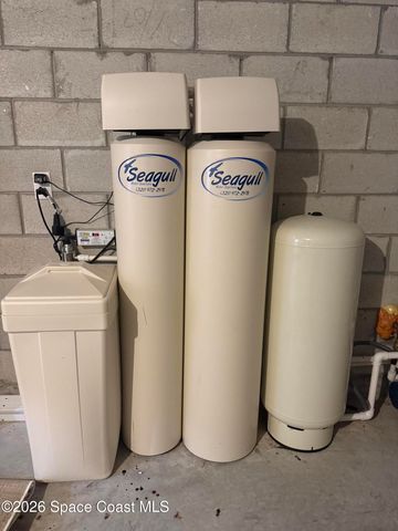 487 Wiltshire Avenue SW, Palm Bay, FL 32908