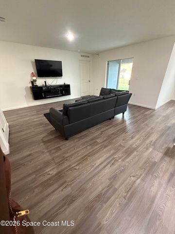 487 Wiltshire Avenue SW, Palm Bay, FL 32908