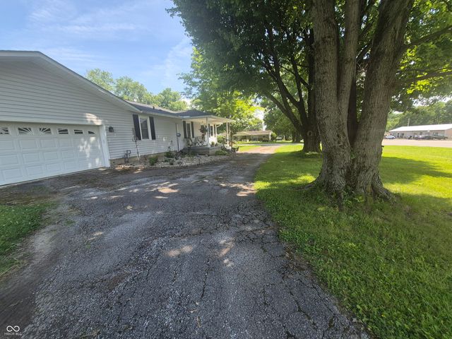 403 S Main Street, Cloverdale, IN 46120