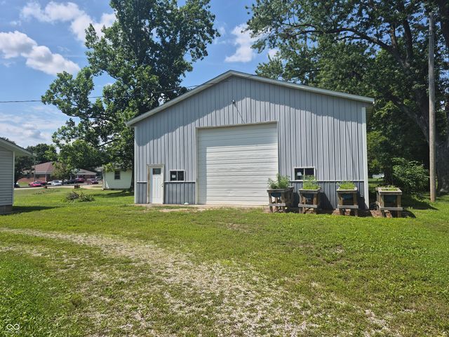 403 S Main Street, Cloverdale, IN 46120