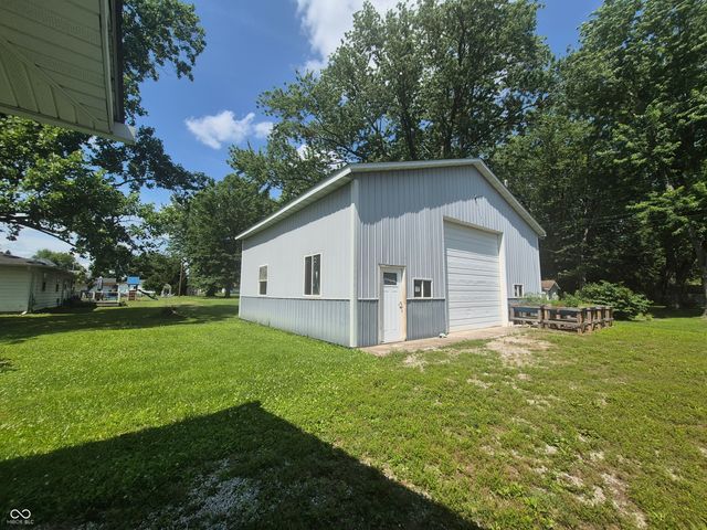 403 S Main Street, Cloverdale, IN 46120