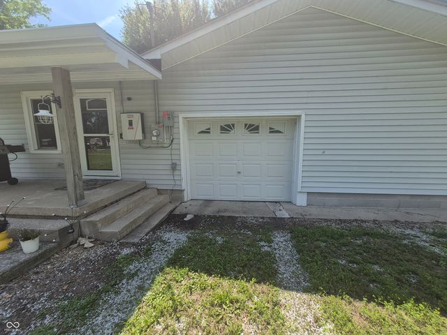 403 S Main Street, Cloverdale, IN 46120
