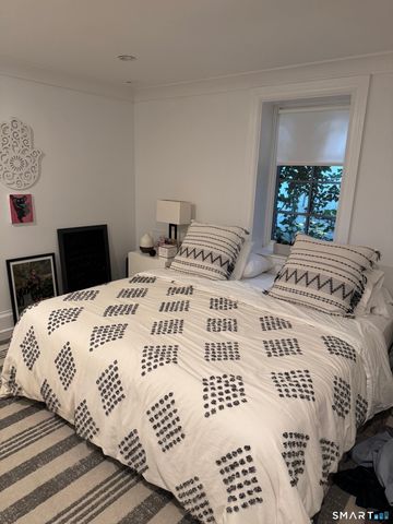 65 Sherwood Place 65, Greenwich, CT 06830