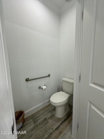 261 Hang Loose Way, Daytona Beach, FL 32124