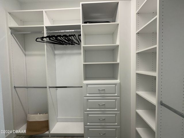 261 Hang Loose Way, Daytona Beach, FL 32124