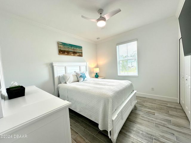 261 Hang Loose Way, Daytona Beach, FL 32124