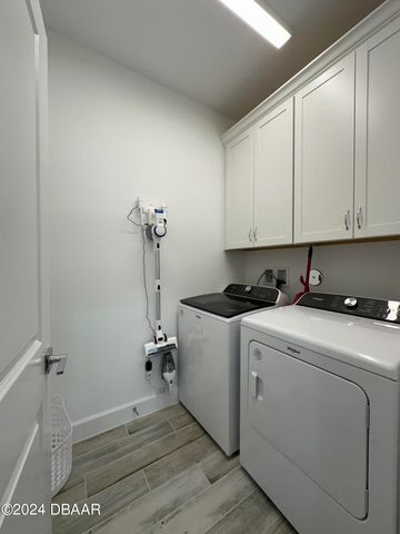 261 Hang Loose Way, Daytona Beach, FL 32124