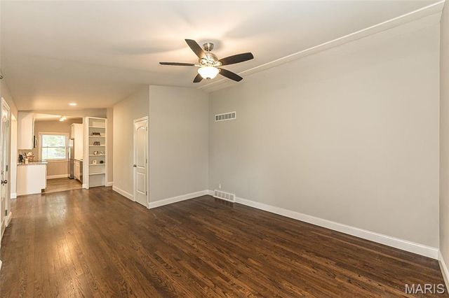 250 Sunset Drive, Ballwin, MO 63011