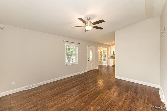 250 Sunset Drive, Ballwin, MO 63011