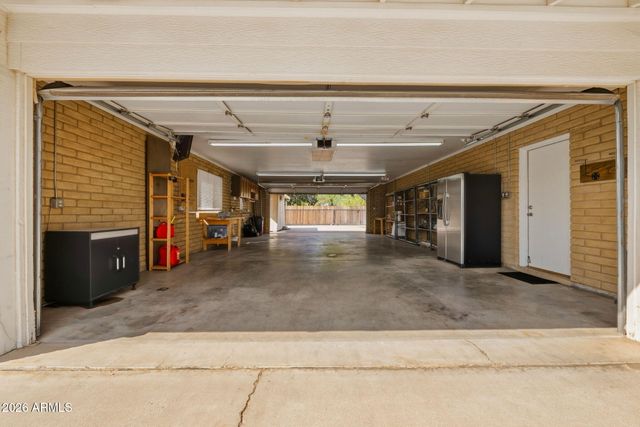 5832 W FRIER Drive, Glendale, AZ 85301