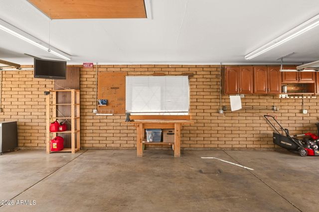 5832 W FRIER Drive, Glendale, AZ 85301