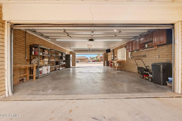 5832 W FRIER Drive, Glendale, AZ 85301