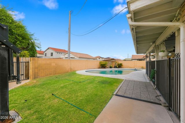 5832 W FRIER Drive, Glendale, AZ 85301