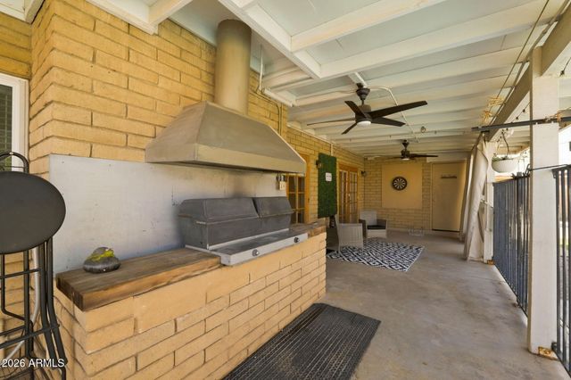 5832 W FRIER Drive, Glendale, AZ 85301