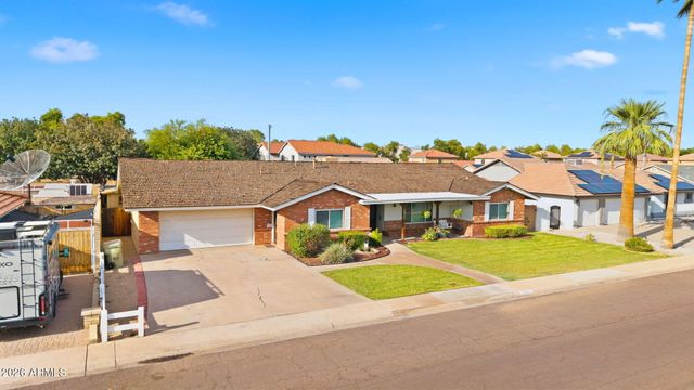 5832 W FRIER Drive, Glendale, AZ 85301