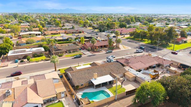 5832 W FRIER Drive, Glendale, AZ 85301