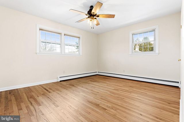 2603 HERITAGE FARM DR, Wilmington, DE 19808