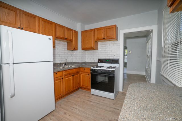 6361 Floyd Street, Detroit, MI 48210